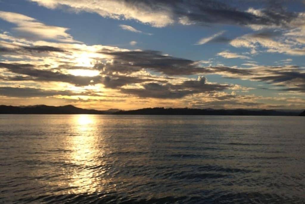 Koru Cottage - Makellos und neu renoviert. in Paihia, Bay Of Islands