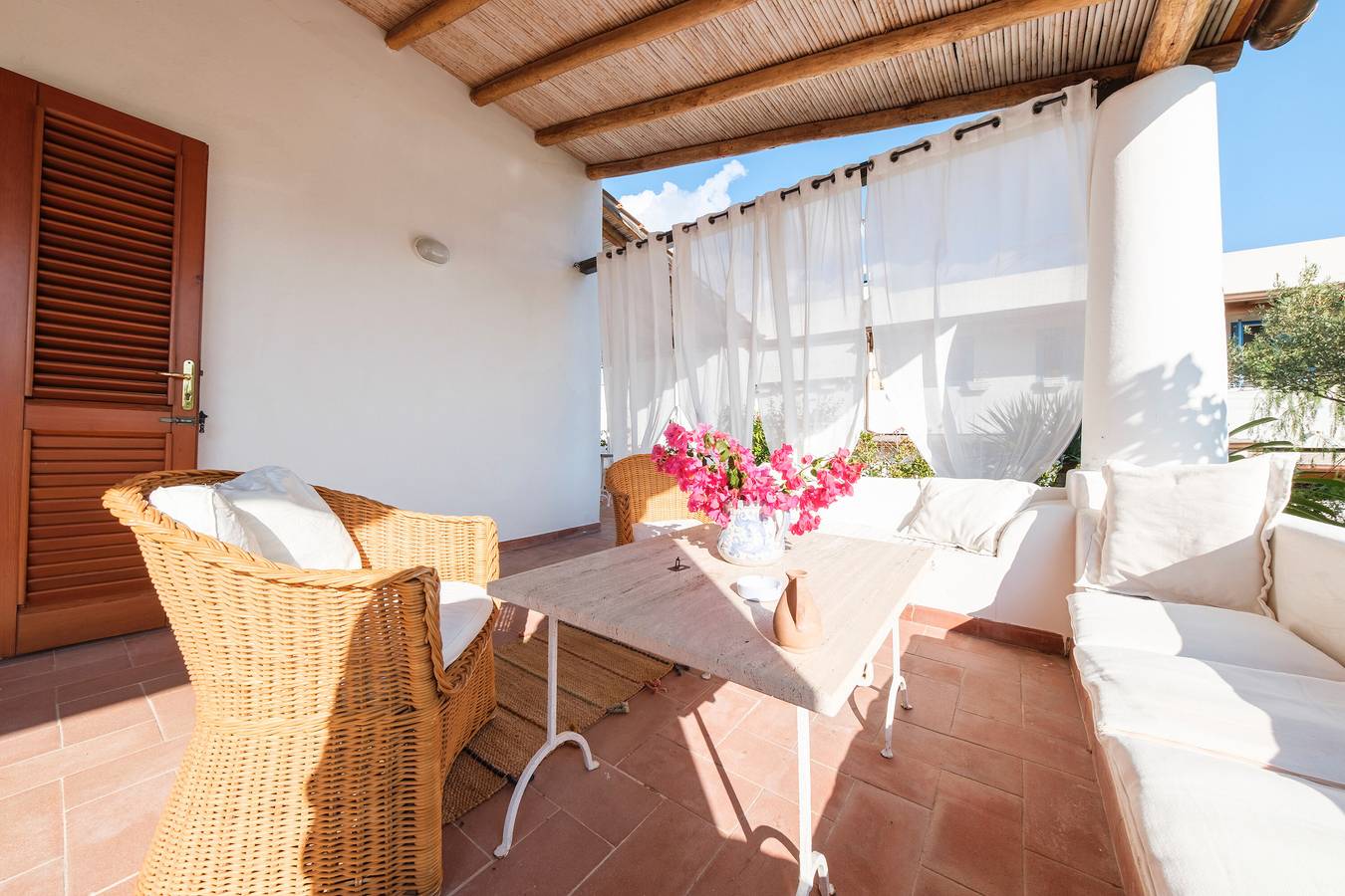 Villa 'Valle Canale Grande' with Sea View, Private Terrace and Wi-Fi in Lipari
