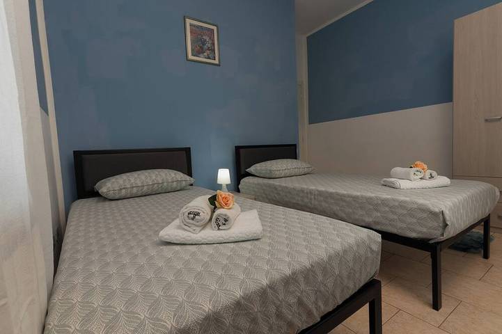 Entire apartment, Two-room ground floor apartment with free parking space in Vicenza, Vicenza Province