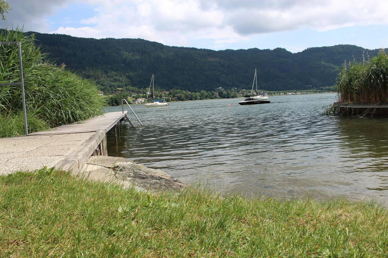 Ganze Ferienwohnung, Apartment Zeber - Direkt am See! in Bodensdorf, Gerlitzen