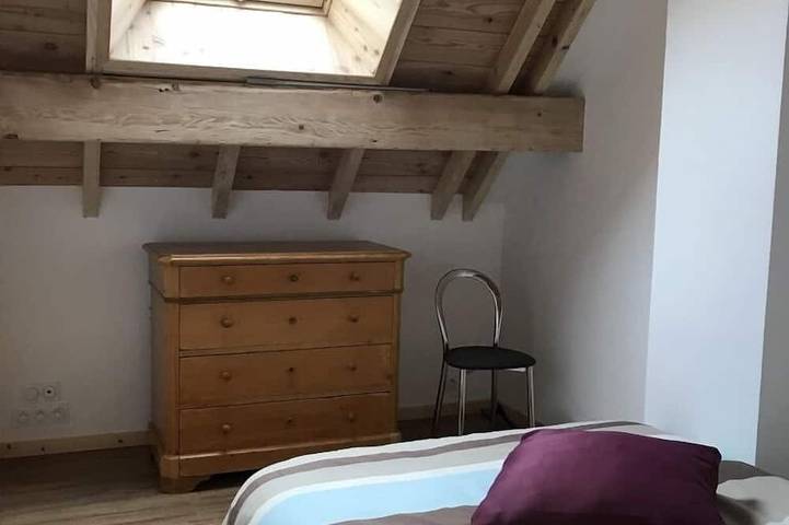 Gîte pour 12 personnes, avec balcon et jardin dans Les Grands Bains Du Monetier - 3