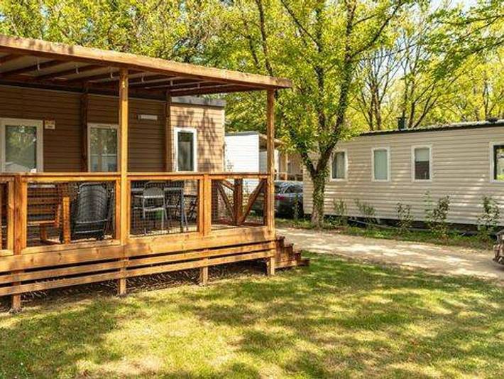 Mobil home pour 6 personnes, avec piscine et bassin pour enfant à Montagnac-Montpezat - 2