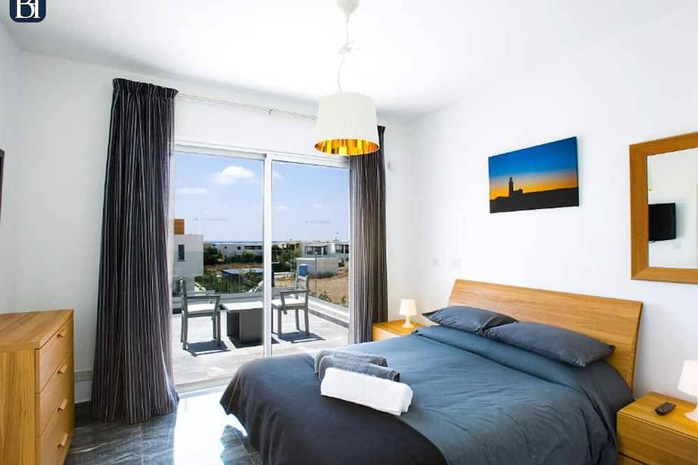 B - Villa Cyprus in Paphos, South Cyprus