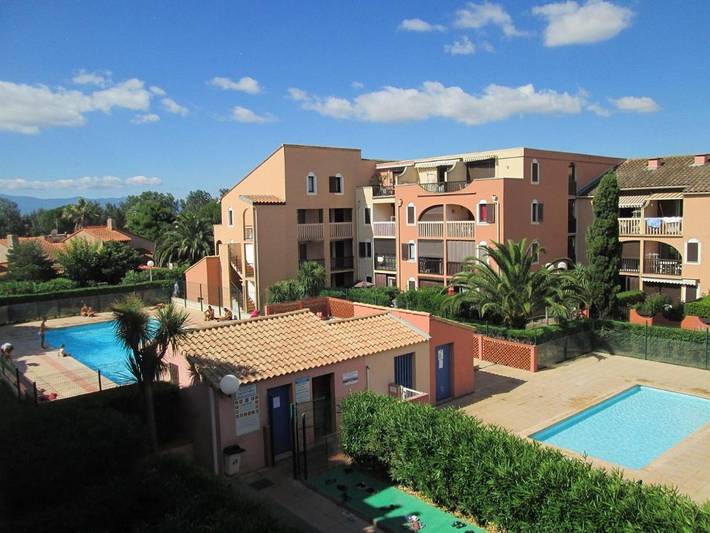 Gîte pour 4 personnes, avec piscine et terrasse dans Office De Tourisme De Canet En Roussillon