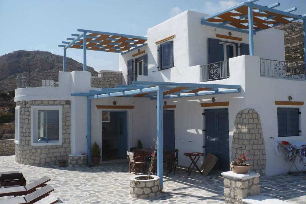 Luxury Villa: quiet, relax and wonderful view on the gulf in Karpathos