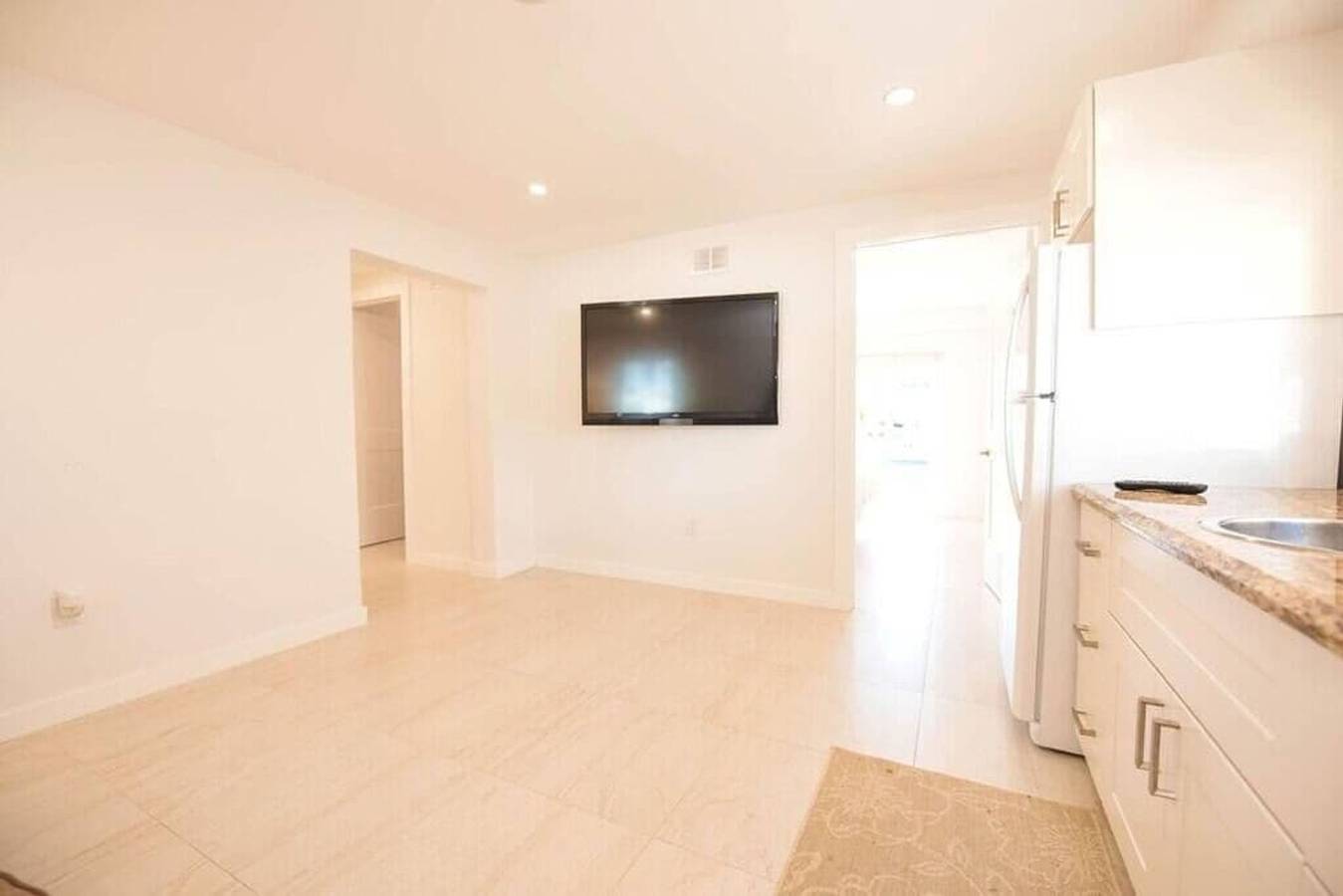 Holly's Hideout in Islamorada in Islamorada, Monroe County