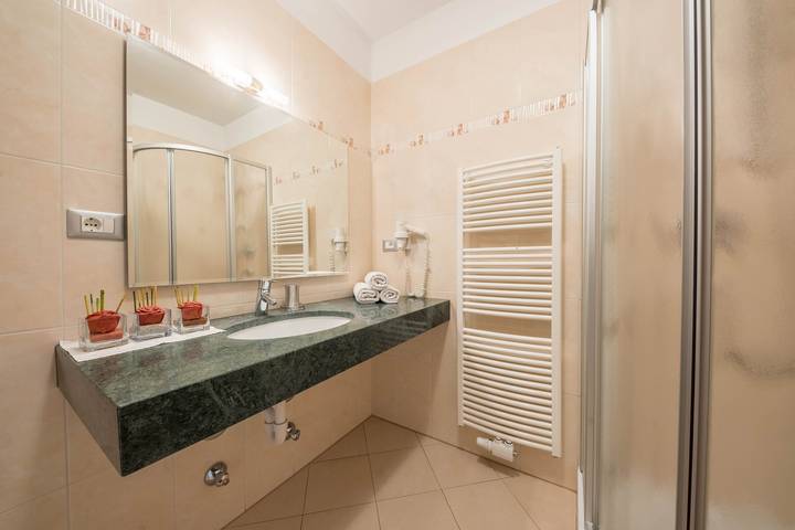 Entire apartment, Cosy holiday apartment "Tischlerhof - Typ B mit Balkon" with Wi-Fi in Tyrol (South Tyrol), Passeiertal
