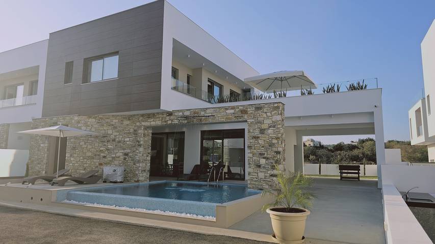 Ferienhaus für 6 Personen, mit Balkon und Whirlpool in Ayia Napa