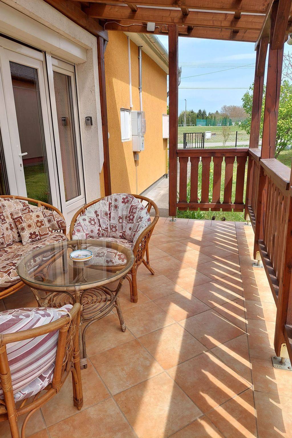 Schönes Ferienhaus mit Pool in ruhiger Lage in Balatonszentgyörgy, Plattensee Südufer