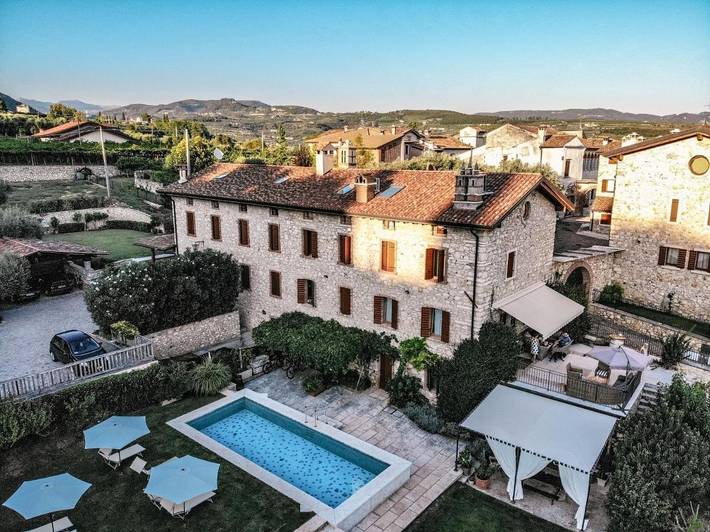 Bed and breakfast per 4 persone, con giardino e panorama nonché piscina, con animali domestici - 1