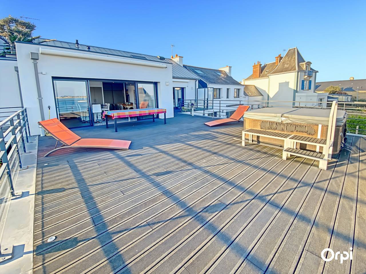 Apartamento entero, Dúplex para 6-8 pers con terraza, jacuzzi y garaje en Port-Louis in Port-Louis, Côte des Mégalithes