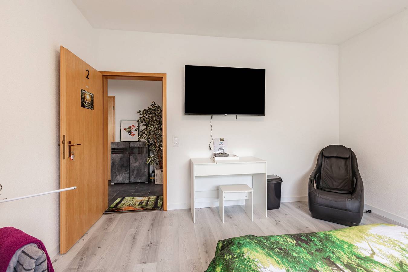 Ganze Wohnung, Ferienwohnung 'Haus Sonnenschein' mit privater Terrasse, Gemeinschaftsgarten und Wi-Fi in Bad Säckingen, Südschwarzwald