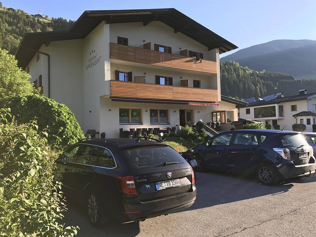 Doppelzimmer mit Dusche, Wc in Villgratener Berge, Sillian