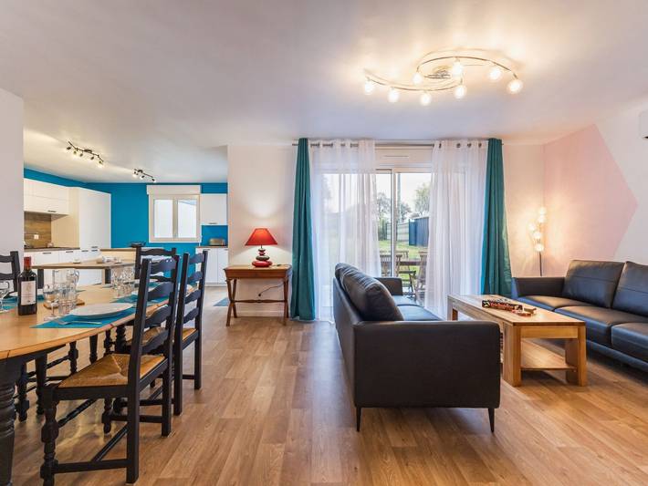 Gîte pour 6 personnes, avec Terrasse et Jardin