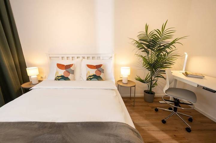 Ganze Wohnung, Modernes City Apartment - Tiefgarage - Balkon in Wels, Linz-Wels