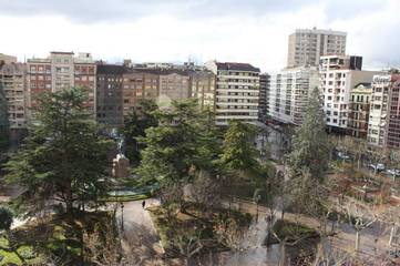 Apartamento para 5 personas, con jardín y vistas en Logroño