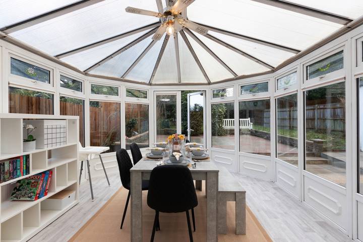 Location de vacances pour 8 personnes, avec jardin et terrasse, animaux acceptés dans Borough londonien de Croydon