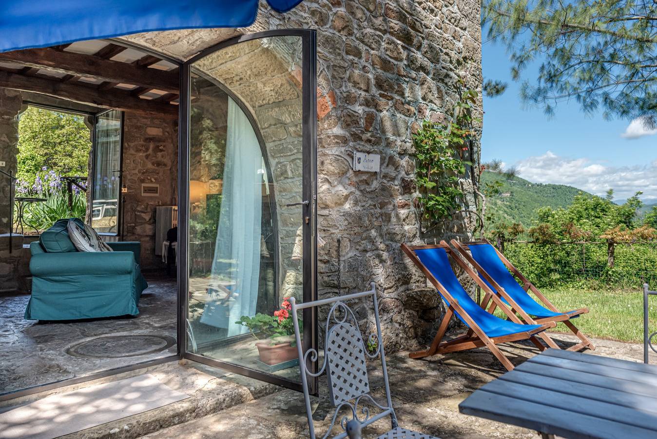 Vacation Home "Mulino Con Piscina Vicino Firenze" with Mountain View, Shared Pool & Wi-Fi in Londa, Florence Province