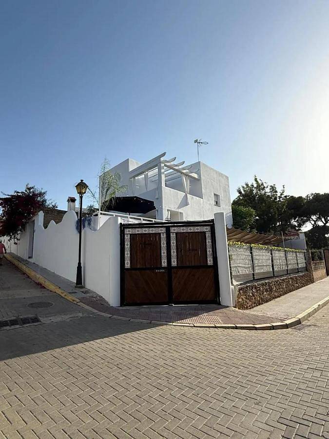Casa rural para 6 personas, con Balcón y Terraza además de Jardín y Piscina en Huelva