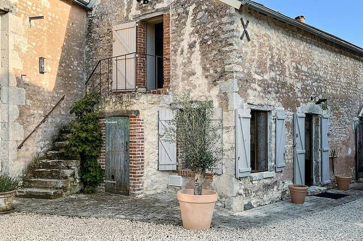 Location de vacances pour 2 personnes dans Bazoches-les-Hautes