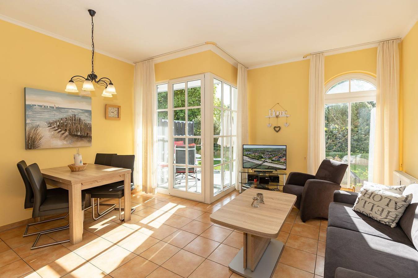 Ganze Wohnung, Tolles Ferienapartment an der Ostsee mit Sonnenterrasse - nur 20 m zum Strand! in Ostseebad Kühlungsborn, Kühlungsborn