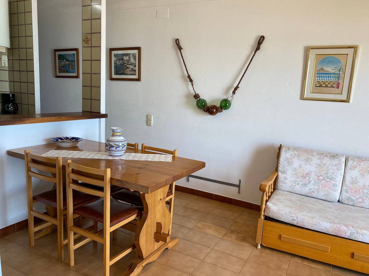 Apartamento entero, Apartamento 'Platja Mar 2' con vistas al mar y balcón in La Escala, Alt Empordà