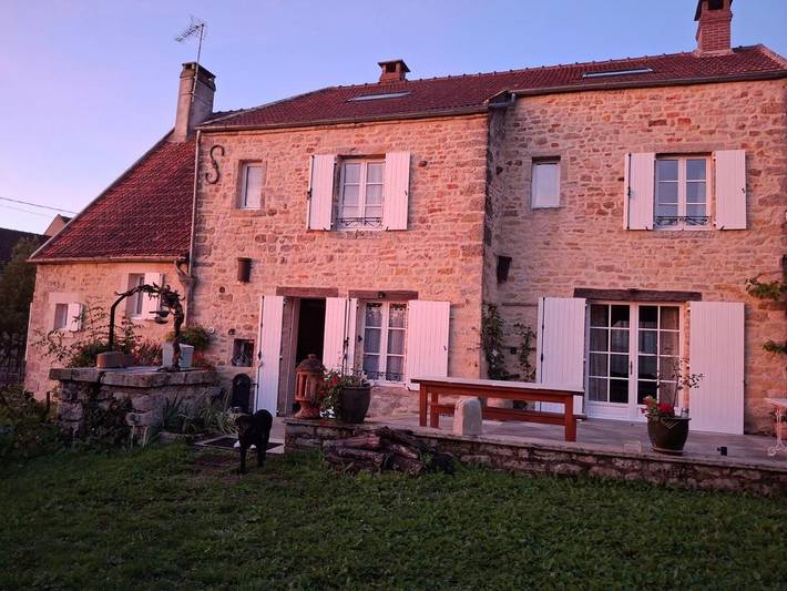 Chambre d’hôte pour 4 personnes, avec vue ainsi que jardin et terrasse, animaux acceptés dans Nièvre - 3
