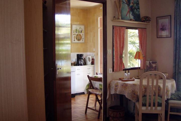 Apartamento entero, Sitio Rare, relajante, panorámica excepcional de 180 ° Mar in Menton, Costa mediterránea (Francia)