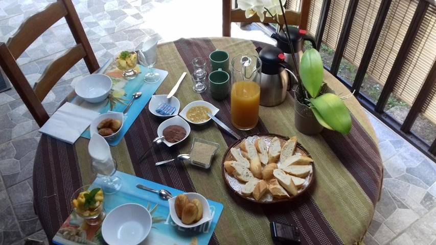 Camping pour 2 personnes, avec terrasse ainsi que jardin et vue sur l' Île de la Réunion - 4
