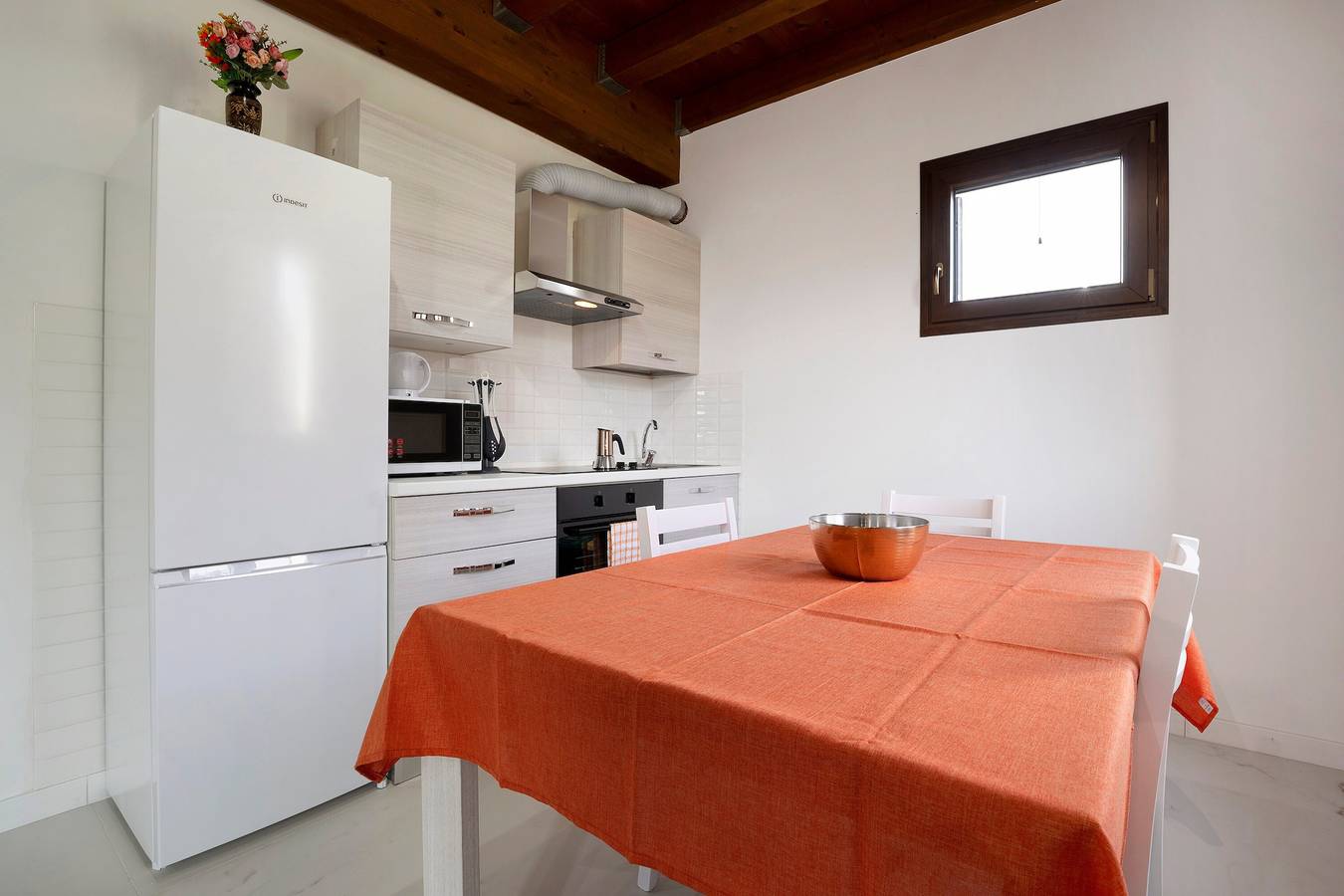 Ganze Wohnung, Apartment 'Alessia' mit Gemeinschaftspool, Garten und Wlan in Jesolo