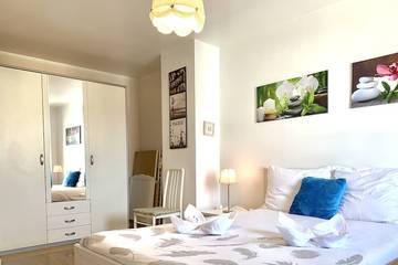 Location de vacances pour 6 personnes, avec piscine et jardin ainsi que jacuzzi et sauna à Pontault-Combault