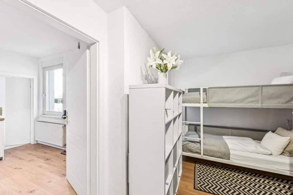 Ganze Wohnung, 4Bed Apartment with Parking in Kloster in Lehnin, Kloster Lehnin