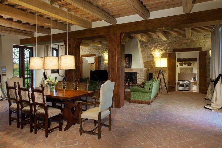 Casa vacanza per 25 persone, con balcone e giardino, con animali domestici a Perugia