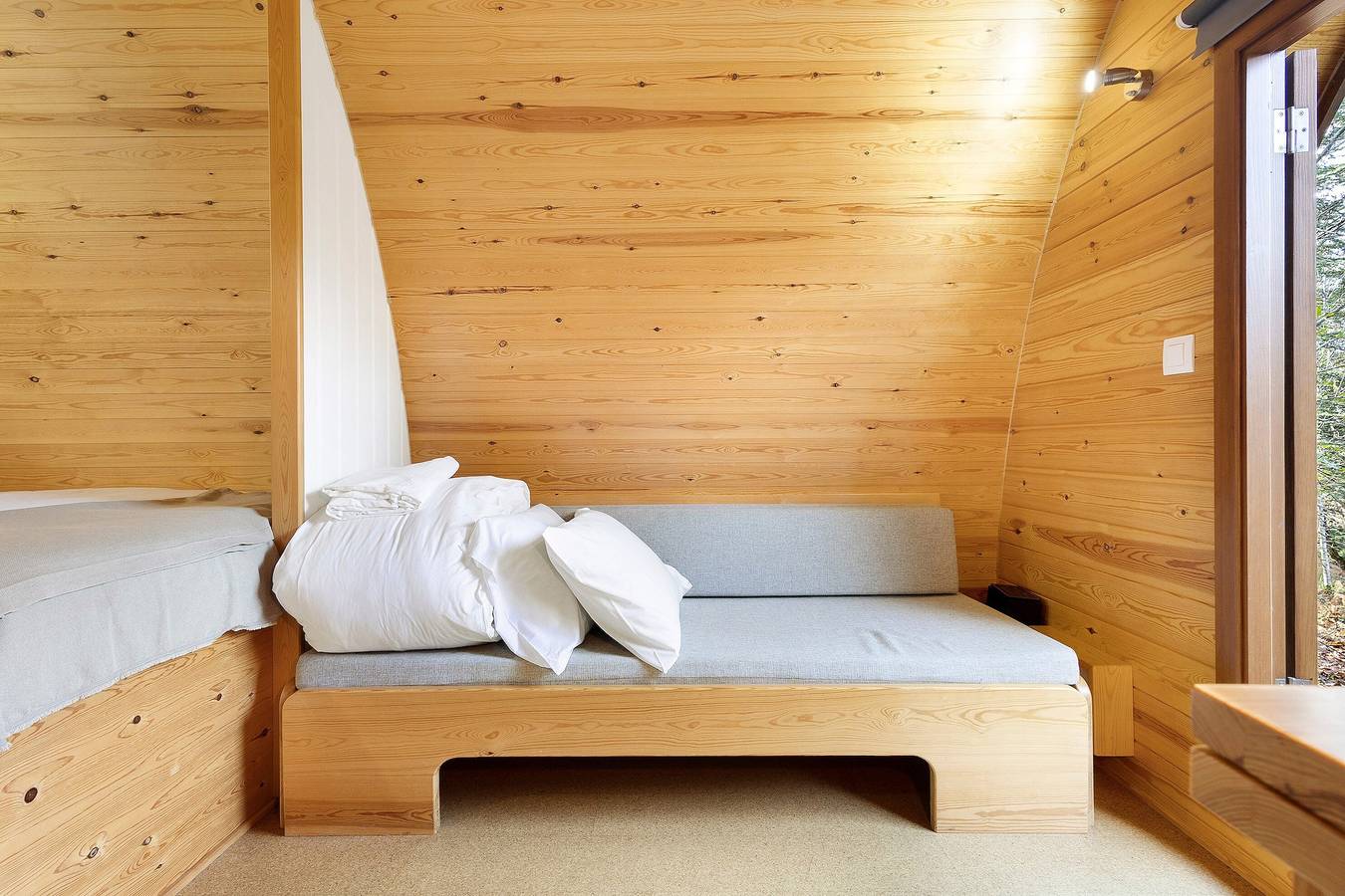 Chalet 'Cadana Pod' avec vue montagne, terrasse privée et jardin partagé in Fornelos e Queijada, Distrito de Viana do Castelo