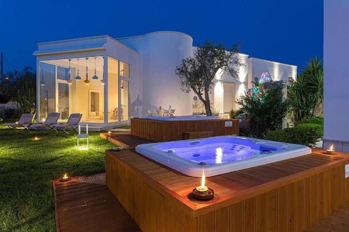 Hôtel pour 2 personnes, avec jacuzzi et jardin à Torre Suda
