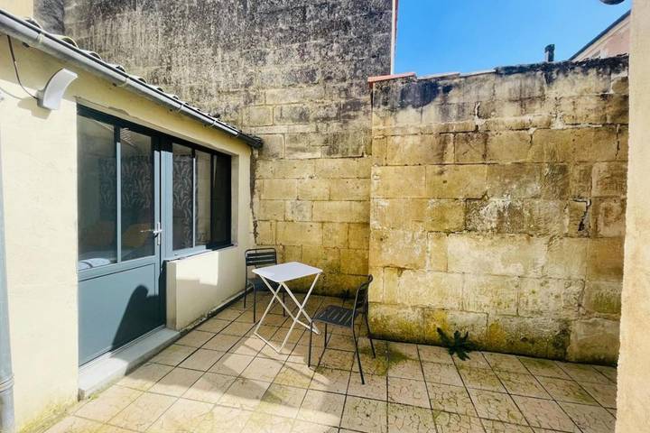 Gîte pour 4 personnes, avec terrasse dans Office De Tourisme Saint Jean D Angely - 4