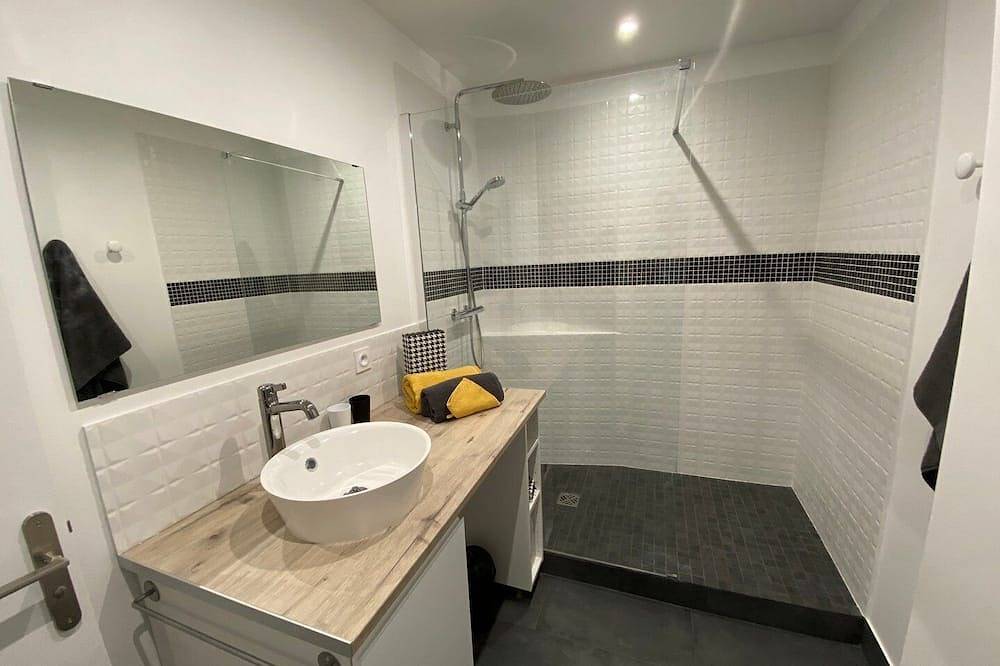 Ganze Wohnung, Bright T2 apartment in the center of Tours in Tours, Tours und Umgebung