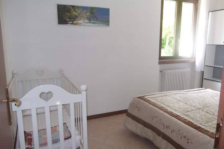Apartamento entero, Casa con vista al lago, 3 habitaciones, 2 baños, jardín, terraza, balcones in Vignola (Cremia), Municipio de Cremia
