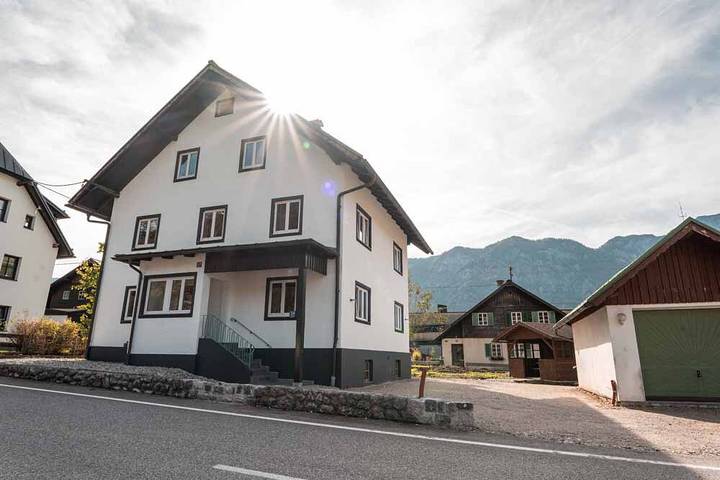 Appartement de vacances entier, Moderne Ferienwohnung mit Ausblick - Fewo Og in Bad Goisern am Hallstättersee, Dachstein Salzkammergut