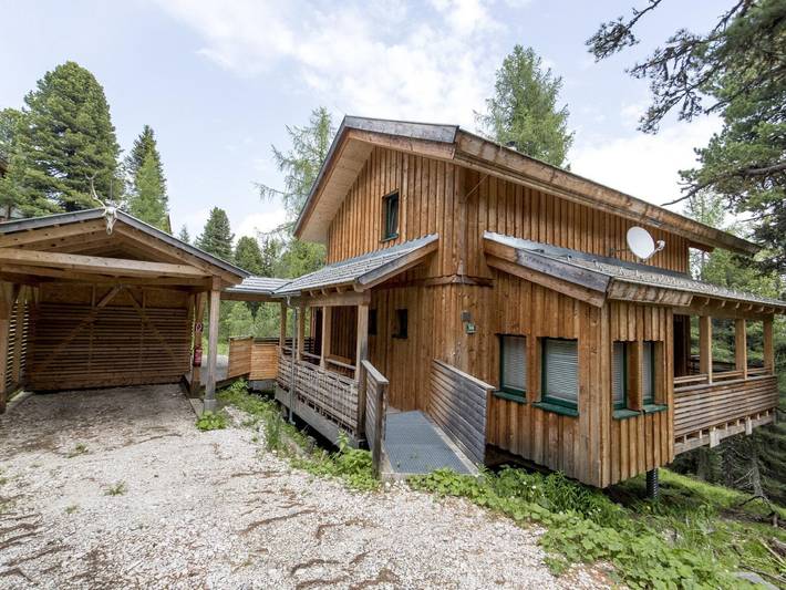 Ferienhaus für 11 Personen, mit Balkon und Whirlpool sowie Sauna und Ausblick an der Turracher Höhe