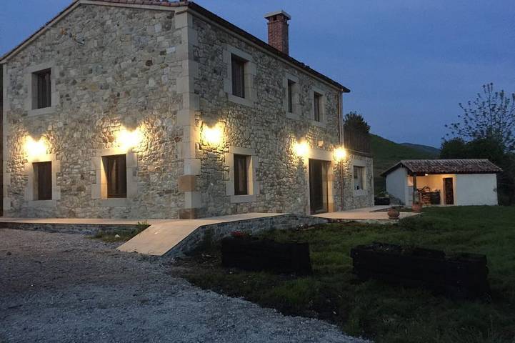 Baita per 12 persone, con giardino e terrazza, con animali domestici - 1