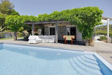 Cottage pour 9 personnes, avec terrasse et jardin dans l'Escalet