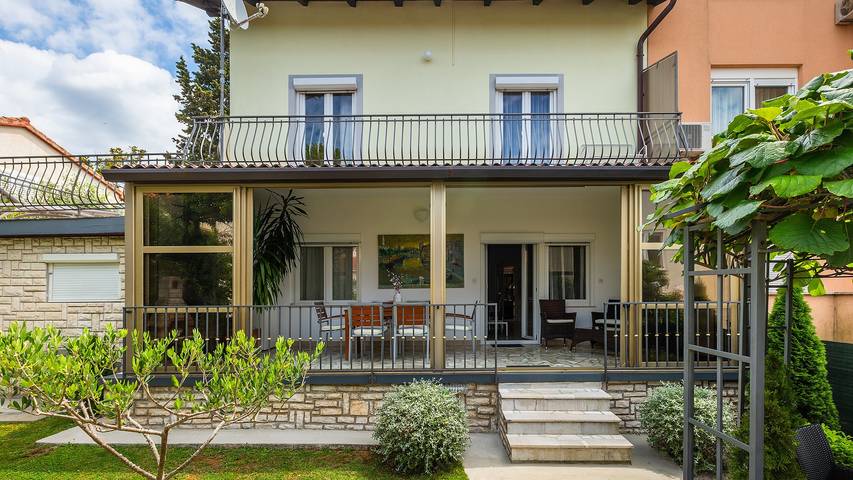 Villa für 6 Personen, mit Terrasse und Garten in Rovinj