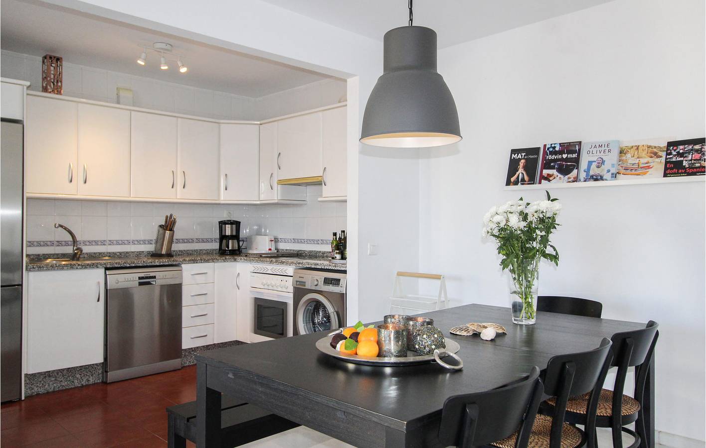 Apartamento vacacional entero, Apartamento con vistas al mar, terraza y piscina in Playa de Burriana, Nerja