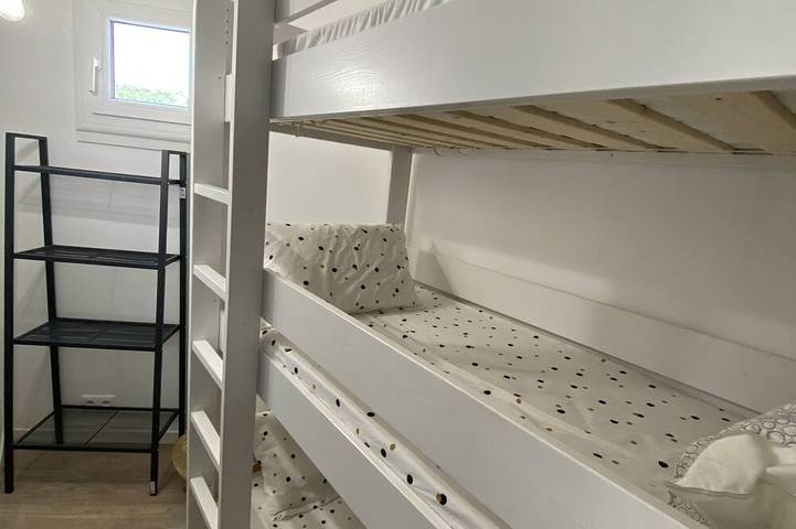 Gîte pour 5 personnes, avec terrasse dans Plage des Salins (Hyeres) - 3