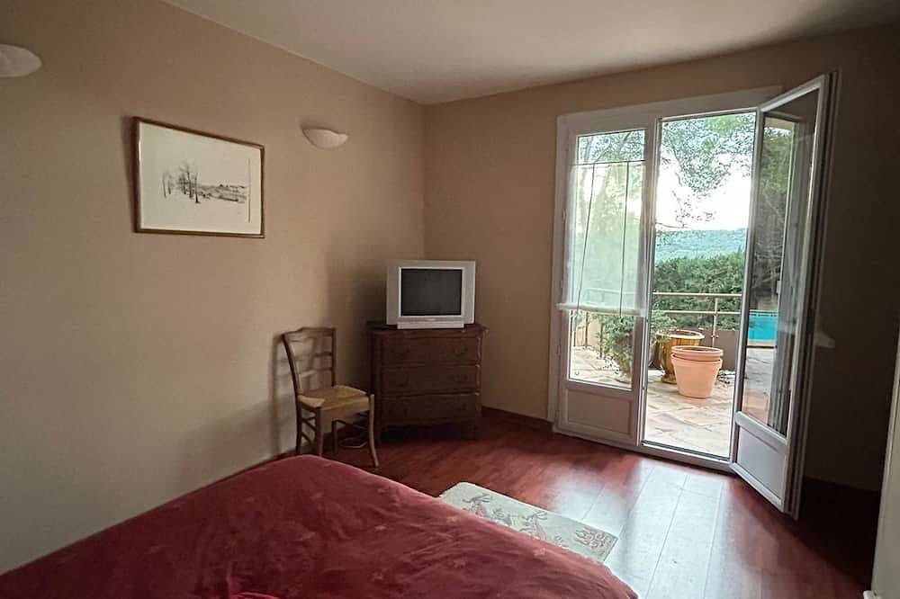 Villa for rent 3bed 3bath, sleeps 6, pool. Mid-June/mid-September. Montferrier in Montferrier-sur-Lez, Montpellier region