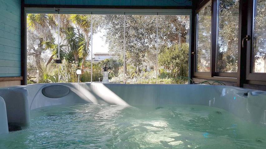 Location de vacances pour 4 personnes, avec vue ainsi que piscine et jardin, animaux acceptés à Copertino - 4