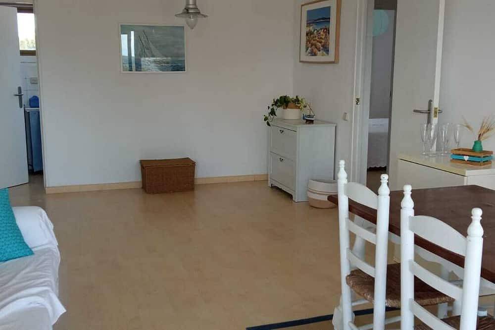 Entire apartment, Mediterranean Charm 10 Minutes from Altafulla Beach in Altafulla, Costa Dorada