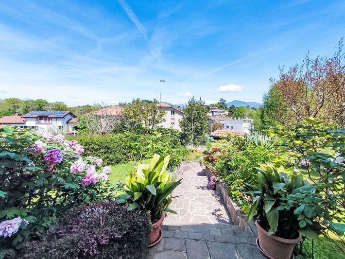 Appartement entier, Azalea in Lucino, Montano Lucino