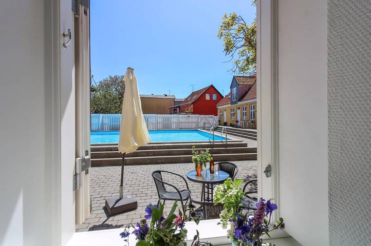 Ferielejlighed for 4 personer, med have i Gudhjem